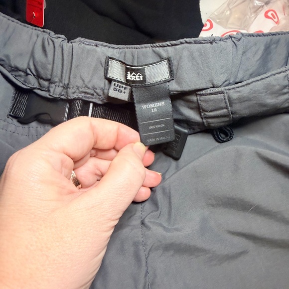 REI Women's Gray Rip Stop hiking Pants convertible UPF 50 - Picture 11 of 12